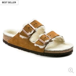 Birkenstock | Arizona Shearling Sandal in Mink